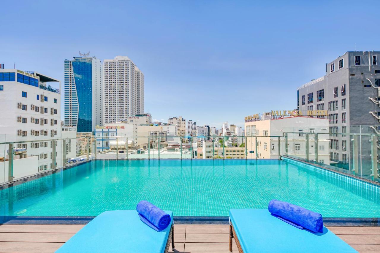 Celina Hotel&Apartment Da Nang Buitenkant foto